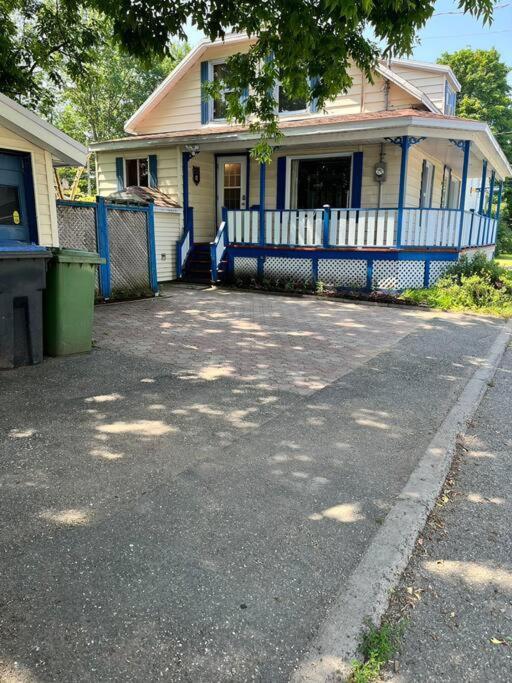 Petite Maison 2 Bedrooms Lévis Exterior foto